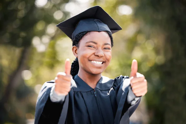 Can Can You Portrait Young Woman Showing Thumbs Graduation Day — Stock fotografie