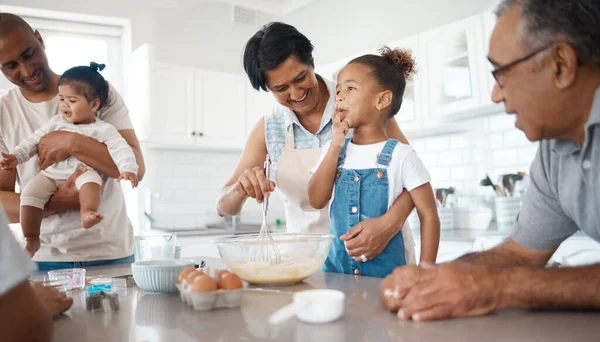 Family Bakes Together Stays Together Family Baking Together — 图库照片