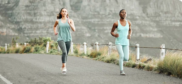 Lets Run Two Young Women Run Morning — Stockfoto