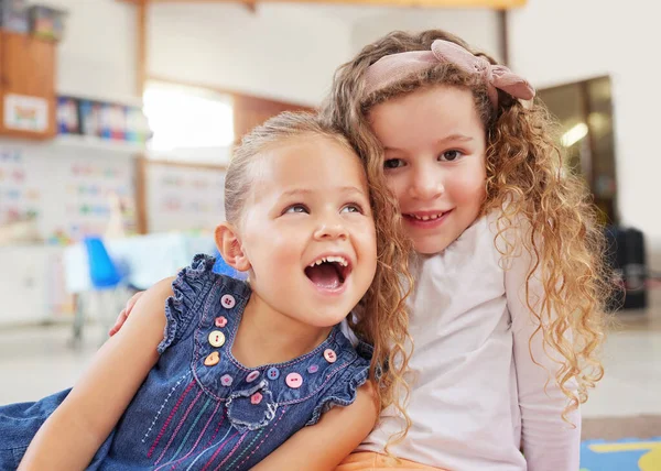Two Little Girls Sitting Next Each Other Class — Stock Photo, Image