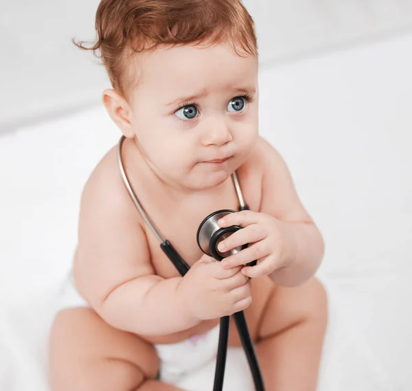 Erm Lady Doctor Hurt Adorable Little Baby Boy Hold Stethoscope — Stockfoto