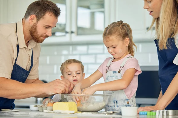 Caucasian Caring Parents Little Daughters Baking Together Kitchen Home Mother — Fotografia de Stock