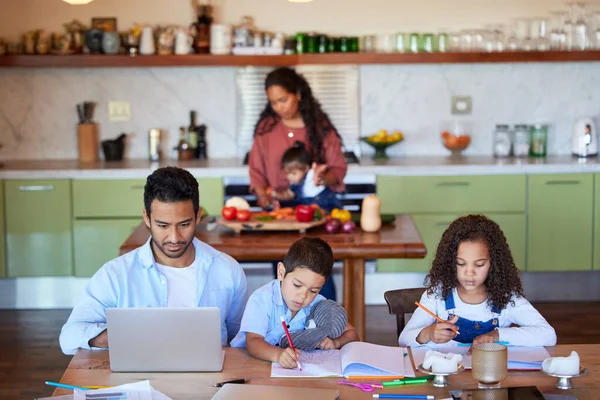 Young Dad Working Laptop While Kids Draw Homework Father Two — Foto Stock