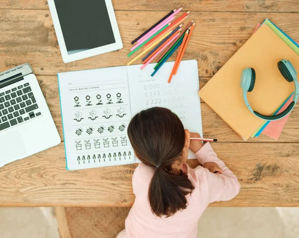 Shes Got Lot Homework High Angle Shot Unrecognizable Little Girl — Foto de Stock