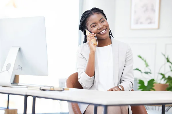 Carving New Lane Myself Confident Young Businesswoman Using Her Smartphone — Stok fotoğraf