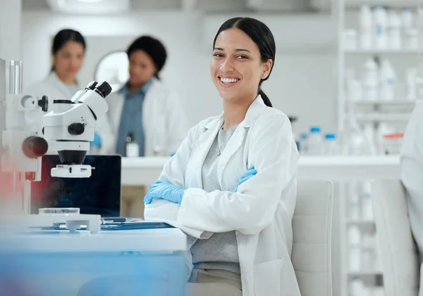Any Time You Need Help Ill Confident Young Female Scientist — 스톡 사진