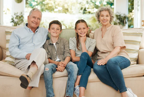 Youll Never Regret Spending Time Them Grandparents Spending Time Grandchildren — Stockfoto