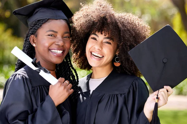What Rad Grad Portrait Two Young Women Celebrating Graduation — Stok fotoğraf