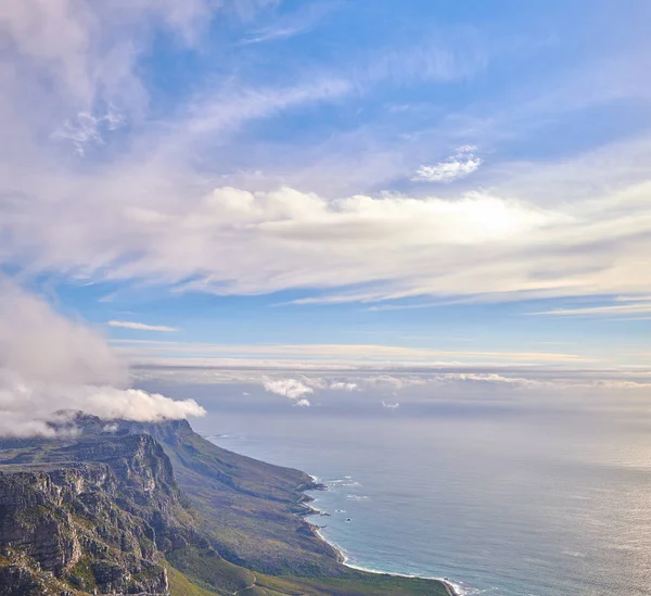 Panorama Calm Ocean Mountains Cloudy Blue Cloudy Sky Background Copy — Photo