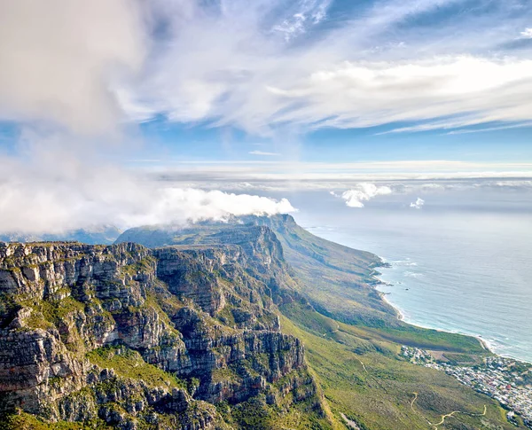 Thick Clouds Forming Top Table Mountain Cape Town Copy Space — Photo
