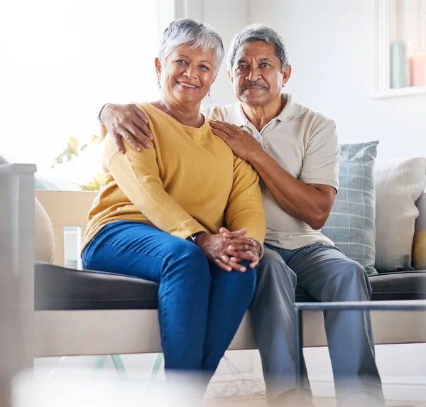 Shes Still Number One Senior Couple Relaxing Home — Fotografia de Stock