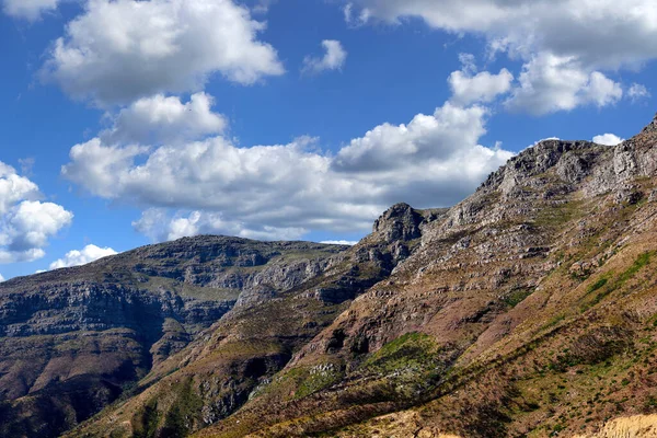 Majestic Mountain Cloudy Blue Sky Background Beautiful View Mountain Outcrops — Stockfoto