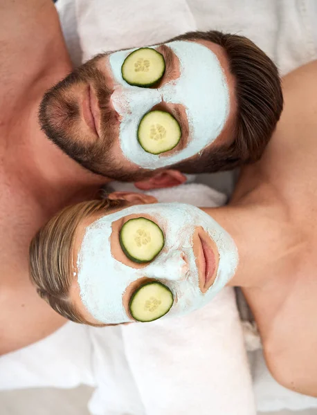 Relaxation Stepping Stone Tranquility Young Couple Wearing Cucumbers Eyes Spa — Stok Foto