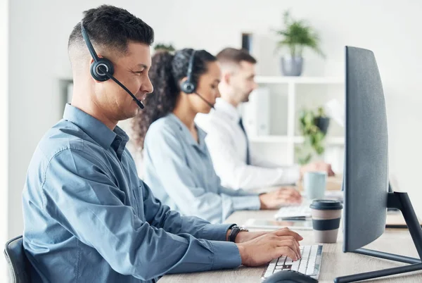 Providing Quick Accurate Responses Callers Young Call Centre Agent Working — 스톡 사진