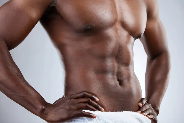 Post Workout Shower Studio Shot Unrecognizable Musclar Man Towel Grey — Stock Photo, Image