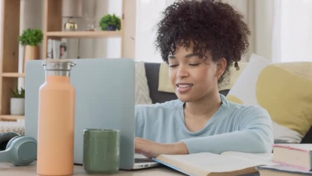 Young Female Student Doing Online Assignment Home Aspiring English Language — Vídeo de Stock