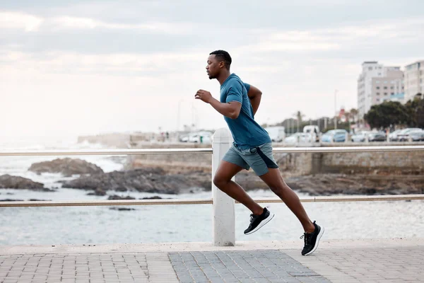 Morning Runs Instantly Refresh Sporty Young Man Running Outdoors — Φωτογραφία Αρχείου
