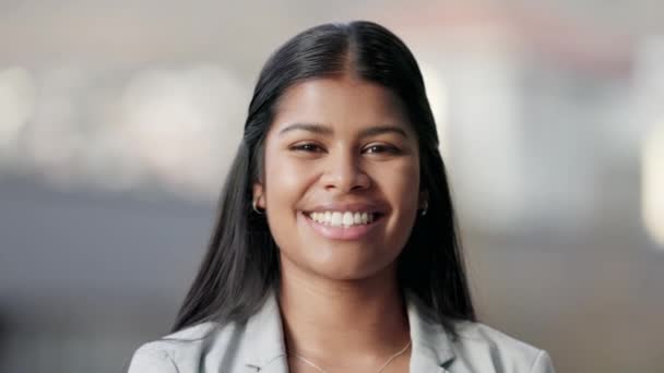 Closeup Portrait Real Estate Agent Smiling Looking Cheerful While Standing — Wideo stockowe