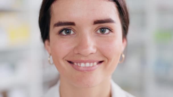 Portrait Doctor Smiling Laughing While Standing Hospital Alone Closeup Face — 图库视频影像