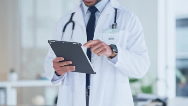 Hands Doctor Using Tablet Hospital Closeup Healthcare Professional Using Wireless — Video Stock