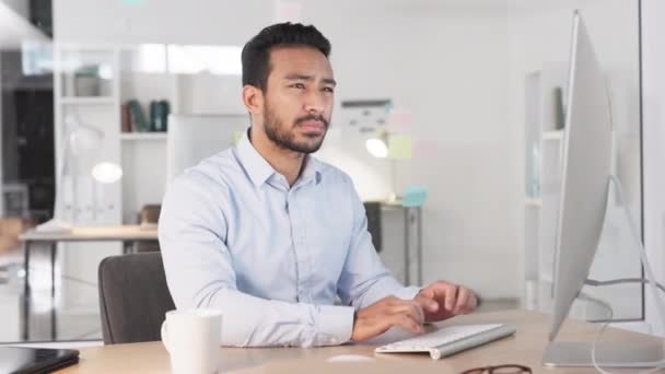 Overwhelmed Male Pressure Meet Deadline Businessman Getting Headache While Working — Stock video