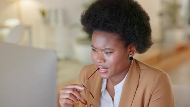 Worried Business Women Looking Stressed Missed Deadlines Sitting Desk Office — Vídeo de Stock
