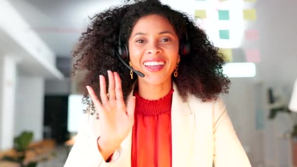 Young Businesswoman Happily Speaking Waving Online Conference Provide Customer Service — Vídeo de Stock