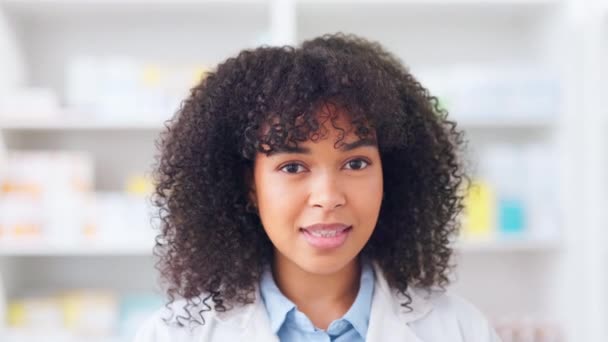 Friendly Pharmacist Working Pharmacy Happy African Woman Afro Smiling Looking — Wideo stockowe