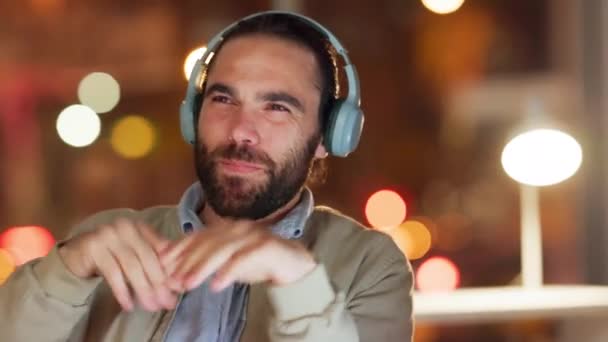 Carefree Goofy Male Listening His Favorite Song Artist Headphones Caucasian — Stok video