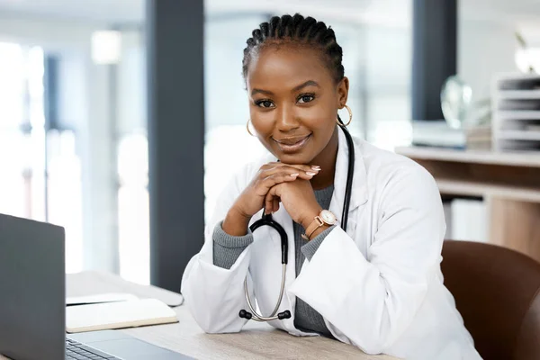 Ready Help You Recover Beautiful Young Doctor Her Office — Foto Stock