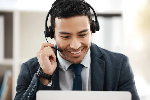 Listening Everything You Have Say Young Male Call Center Agent — Stockfoto