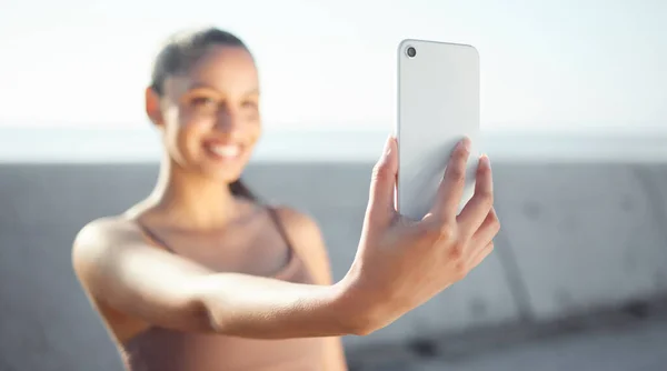 Let Take Few Post Online Sporty Young Woman Taking Selfies — Zdjęcie stockowe