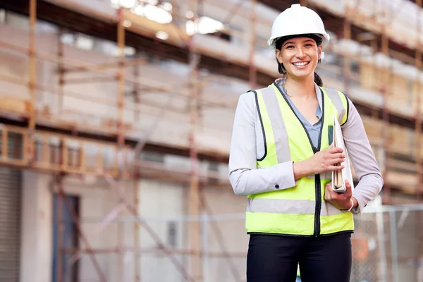 Putting Final Touches Young Woman Working Construction Site — Φωτογραφία Αρχείου