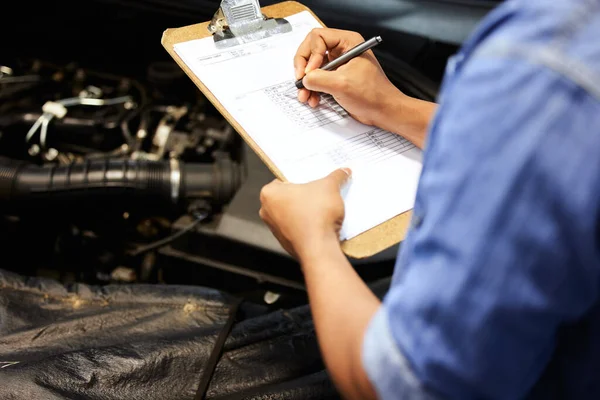 Yup Sure Problem Unrecognizable Male Mechanic Checking His List While — Stock Fotó