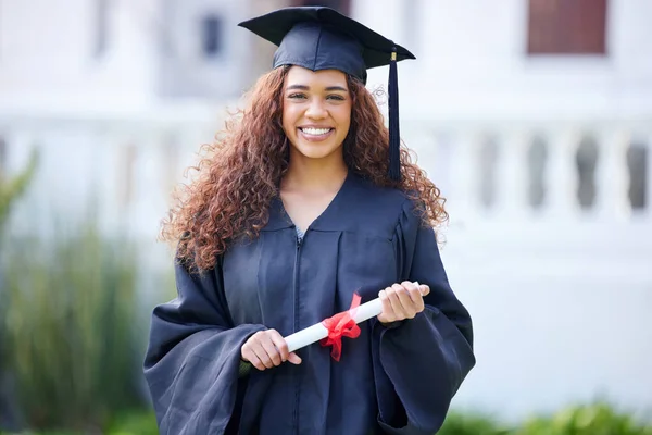 Nothing Can Stop Now Portrait Young Woman Holding Her Diploma — Stock fotografie