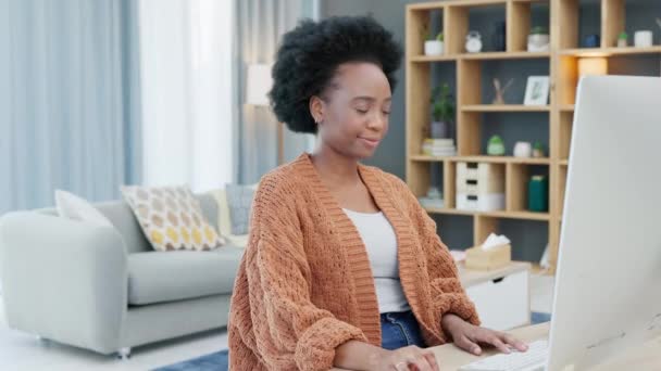 Young Woman Working Remotely Computer Home Dedicated Student Browsing Internet — 图库视频影像