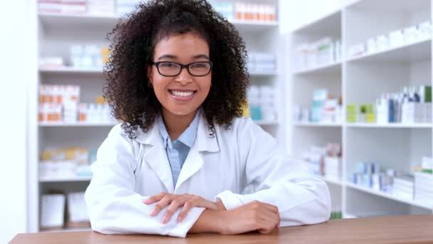 Portrait Young Pharmacist Removing Glasses Looking Confident Her New Lenses — Stock Video
