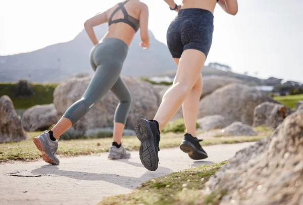 Friendship Fitness Goals Rearview Shot Two Women Going Run Park —  Fotos de Stock