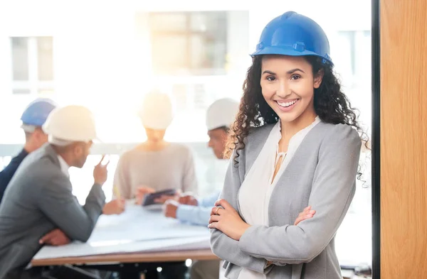 Leading Lady Young Businesswoman Standing Her Arms Crossed Office Work — Foto de Stock