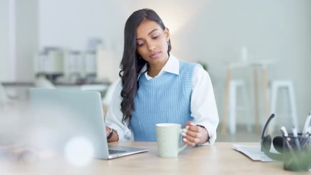 Young Business Woman Taking Coffee Break Completed Task Meeting Deadline — Αρχείο Βίντεο