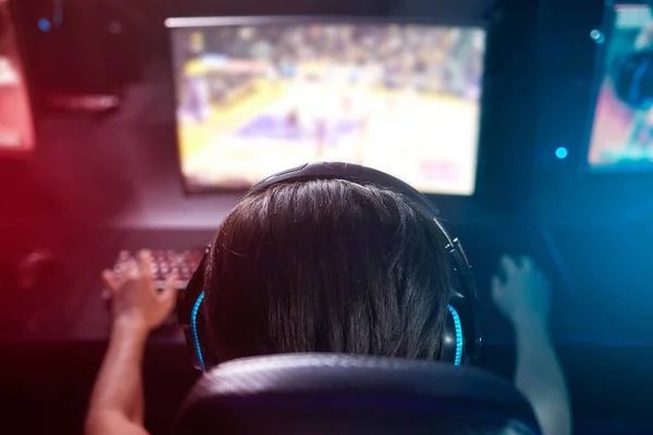 Playing Sports Leaving Your Seat Rearview Shot Young Man Playing — Foto Stock