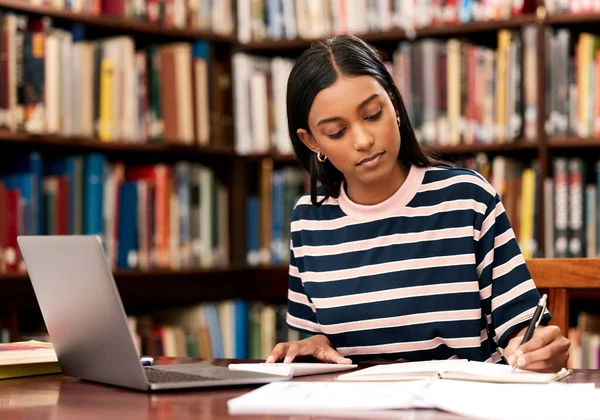 Taking Notes Makes Revising Easier Young Female Student Studying Library — Stock Fotó