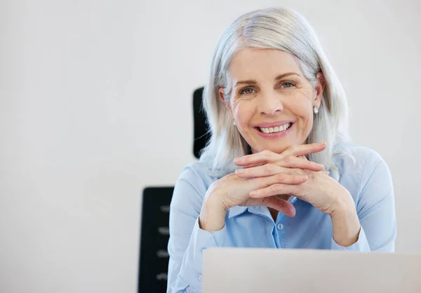 Never Compare Myself Anyone Else Portrait Confident Mature Businesswoman Working — Stock Photo, Image