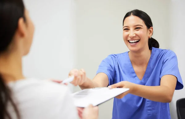 Created Create Beautiful Smiles Patient Assistant Interacting Dentist Office — Photo