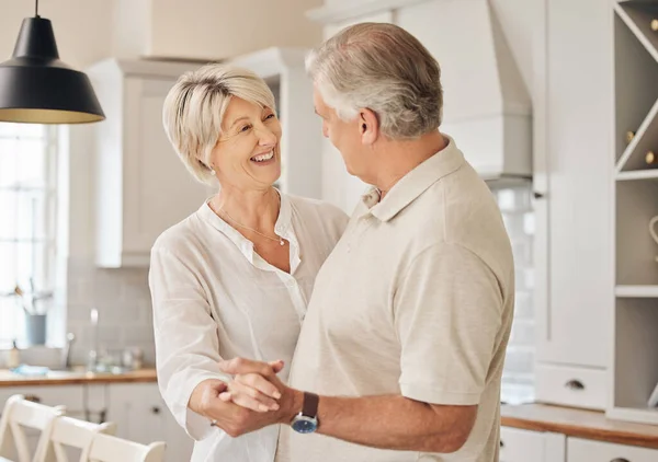 Love You Happy Senior Couple Dancing Home — Fotografia de Stock