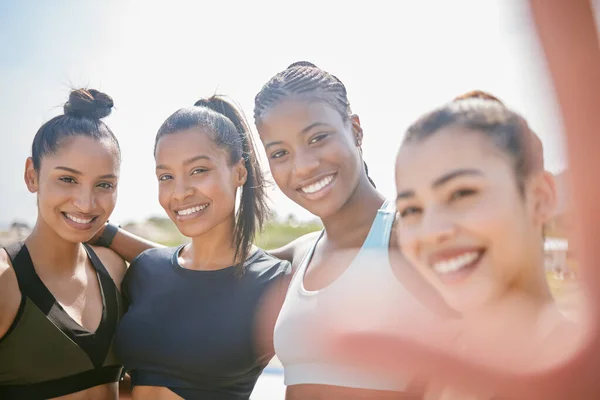 Your Tribe Makes Difference Group Friends Taking Selfies Beach Workout — 스톡 사진