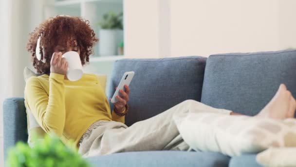 Trendy Woman Taking Selfie Her Phone Listening Music Dancing Indoors — Video Stock