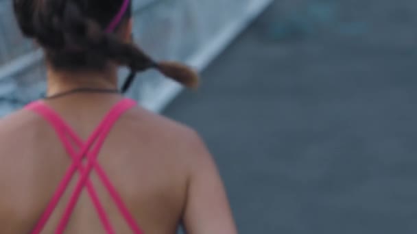 Fit Woman Running Jogging Bridge City Outdoors Back Closeup Young — Stock Video