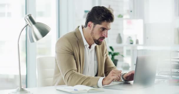 Video Footage Handsome Young Businessman Cheering While Working Laptop His — Αρχείο Βίντεο