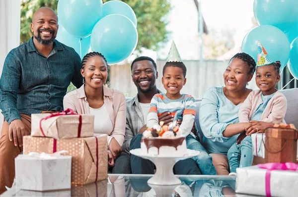 Birthdays Meant Celebrated Multi Generational Family Celebrating Birthday Home — Stock Photo, Image